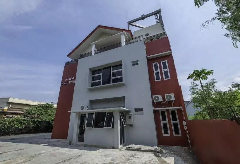 ホテル Oyo 2132 Pondok Avicenna