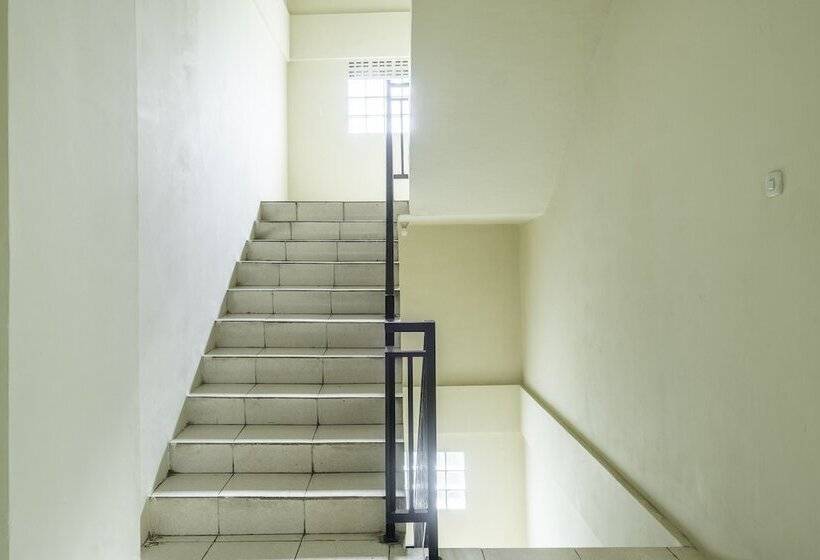 בית מלון כפרי Oyo 2132 Pondok Avicenna