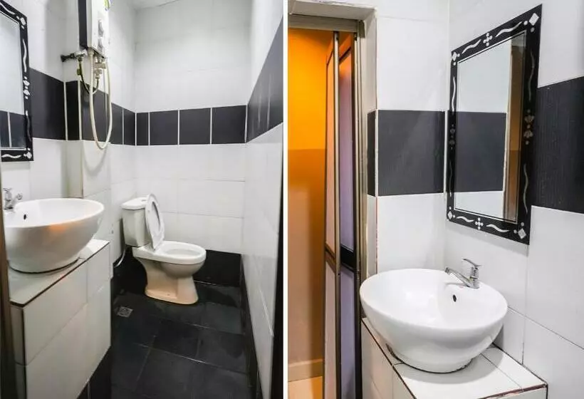 ホテル Oyo 89950 365 Nice Stay