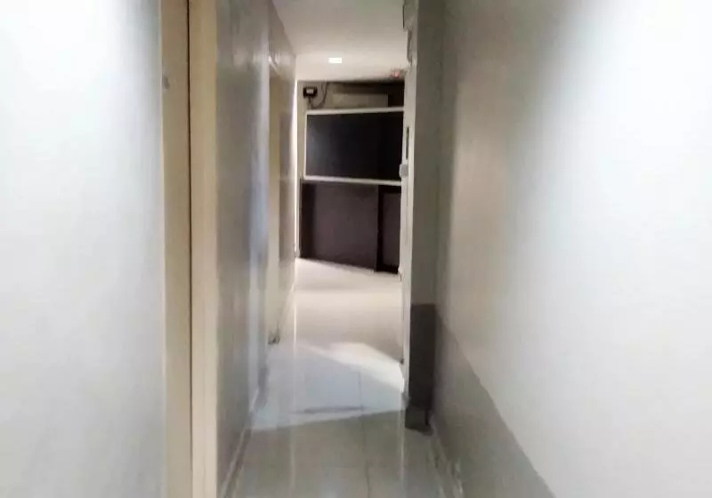 ホテル Oyo 89950 365 Nice Stay