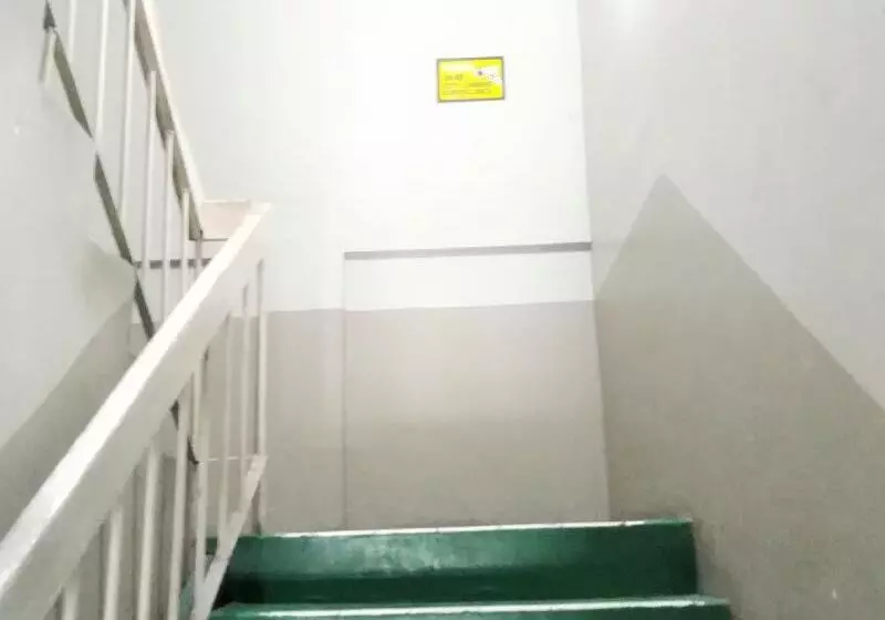 ホテル Oyo 89950 365 Nice Stay