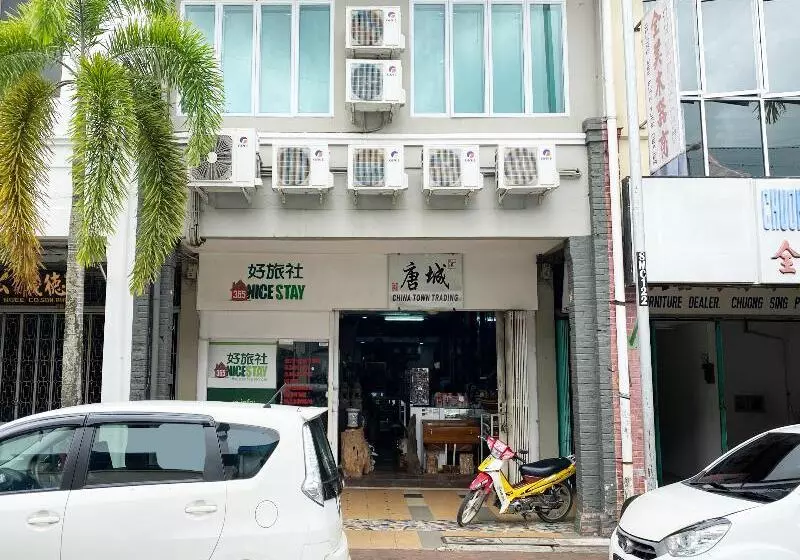 ホテル Oyo 89950 365 Nice Stay