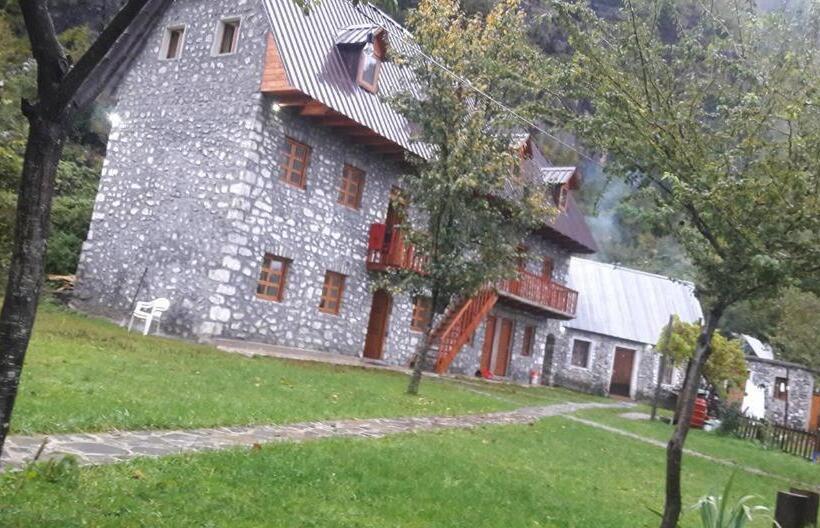 Pensione Bujtina Berishta Theth