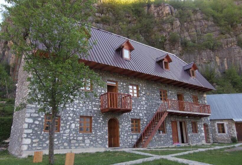 Pensione Bujtina Berishta Theth