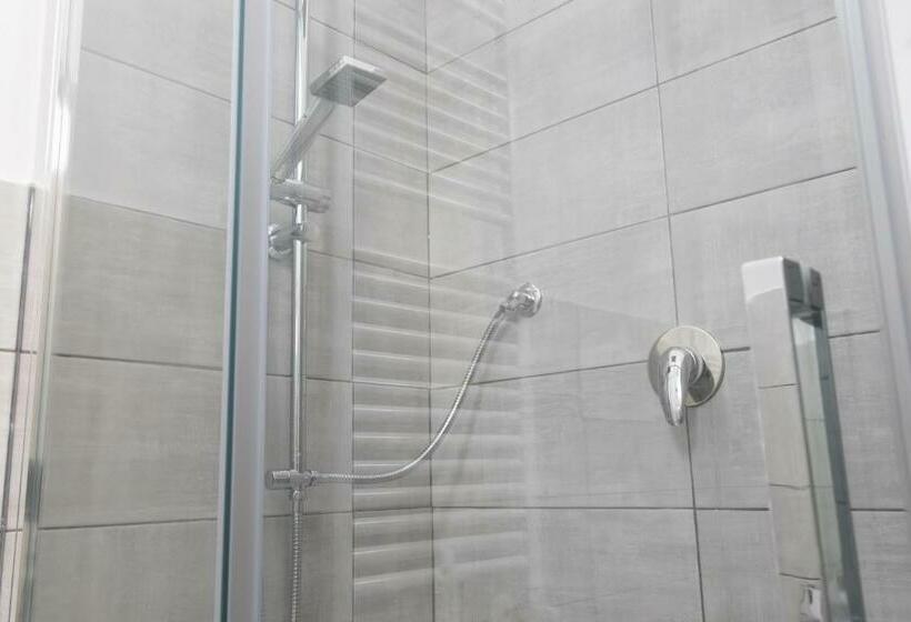 پانسیون Casa Lyon