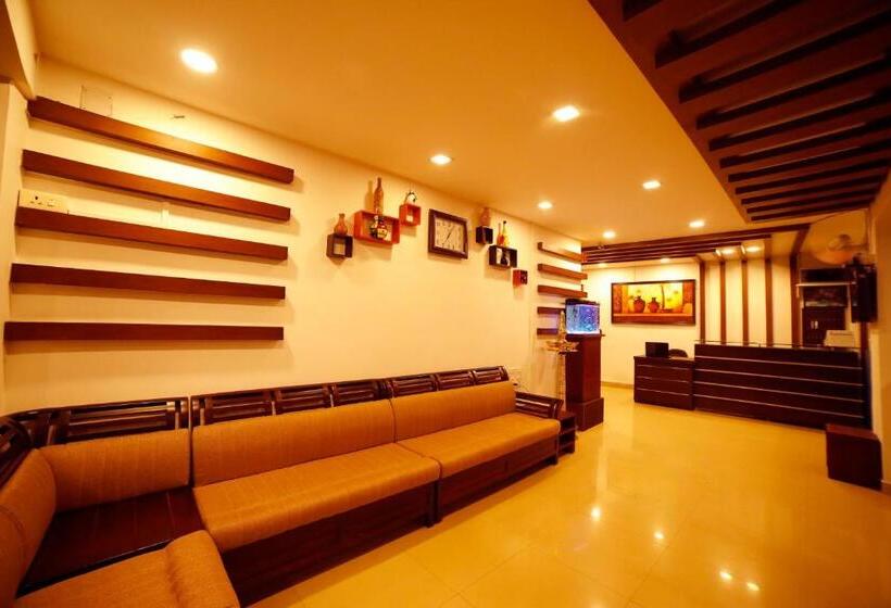 膳宿费 Kairali Tourist Home