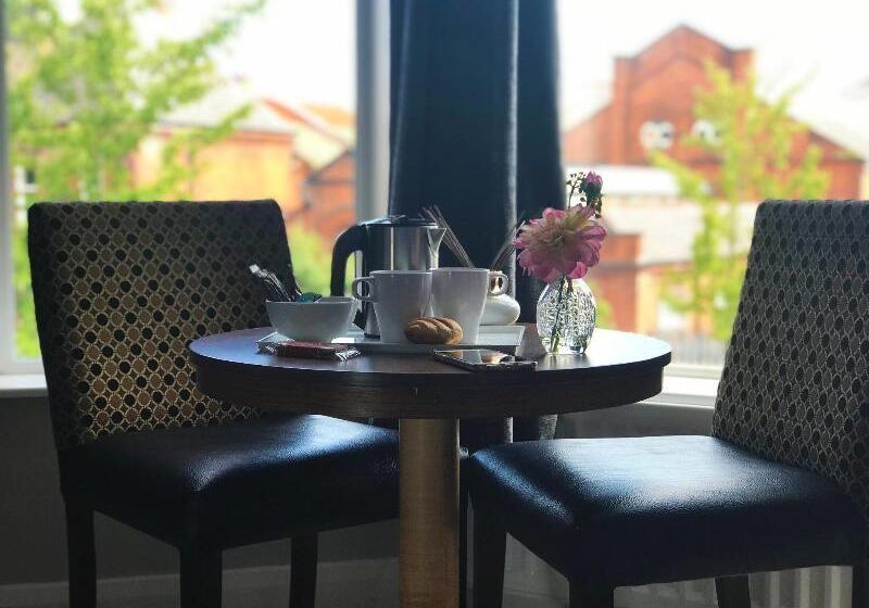 住宿加早餐  Titanic Guest Boutique, 4 Star Accommodation