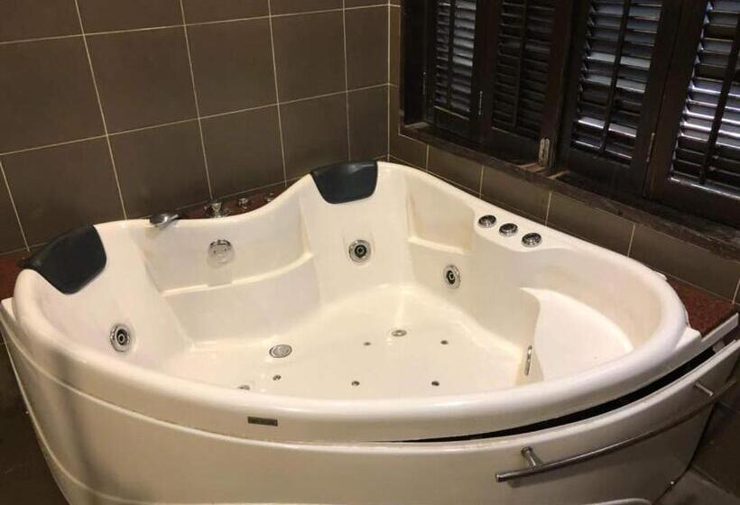 אתר נופש Gold Coast Morib