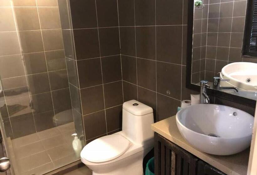 אתר נופש Gold Coast Morib