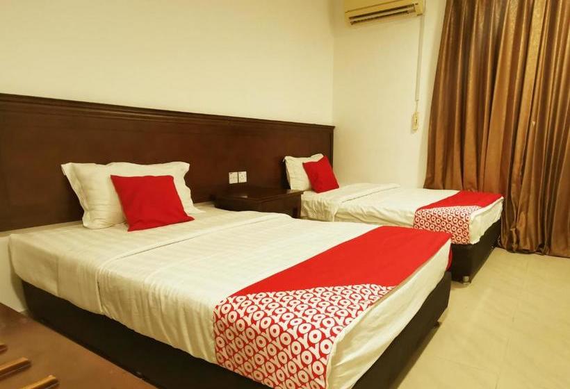 ホテル Oyo 1227 Aa Inn