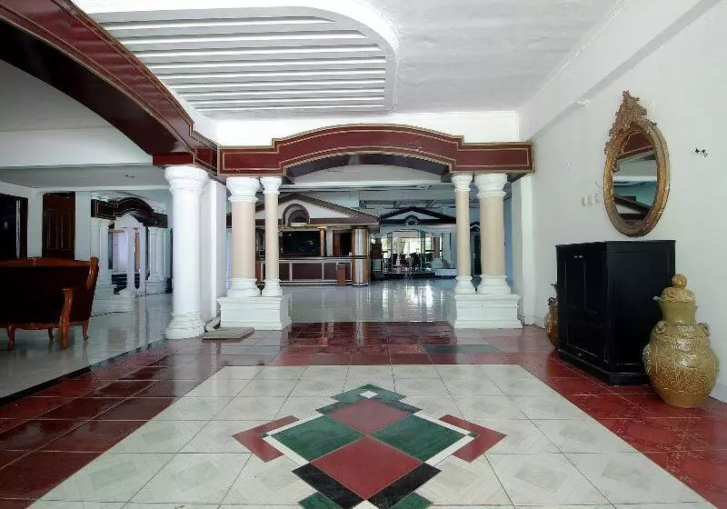 هتل Oyo 2360  Rio