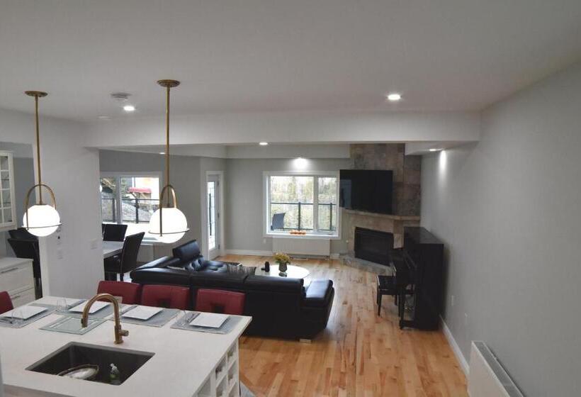 پانسیون Aurora Guest House