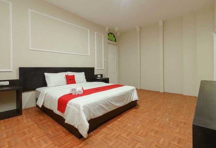 بنسيون Reddoorz Syariah Near Suzuya Mall Banda Aceh 2