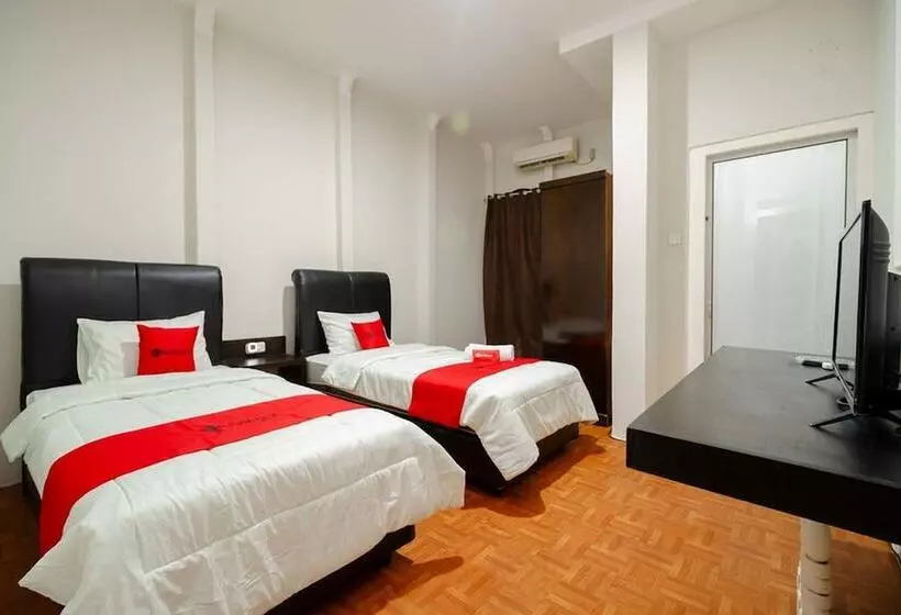 ペンション Reddoorz Syariah Near Suzuya Mall Banda Aceh 2