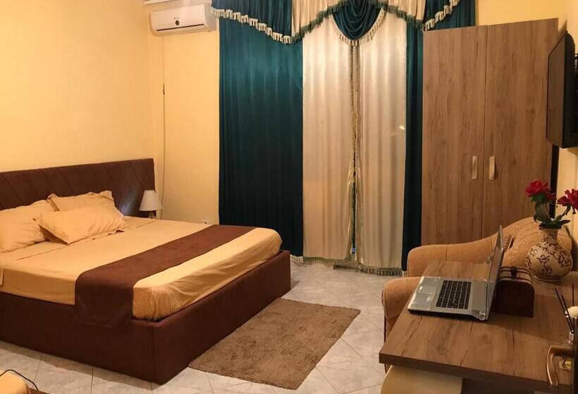 بنسيون Vogli S House Apartments & Rooms