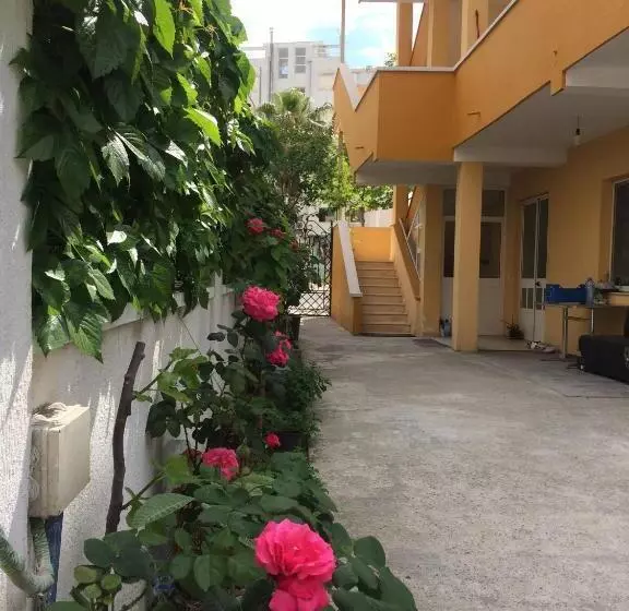 ペンション Vogli S House Apartments & Rooms