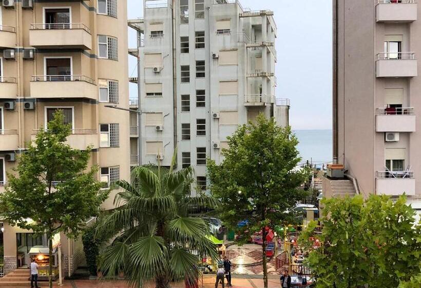 بنسيون Vogli S House Apartments & Rooms