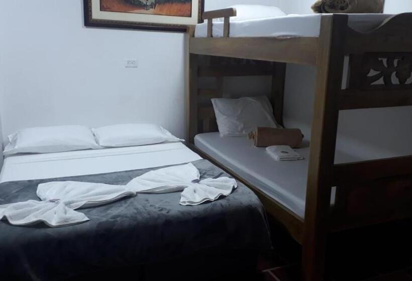 הוסטל Estaciones