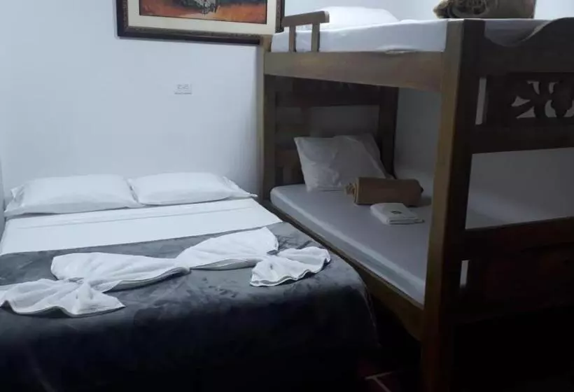 هاستل Estaciones