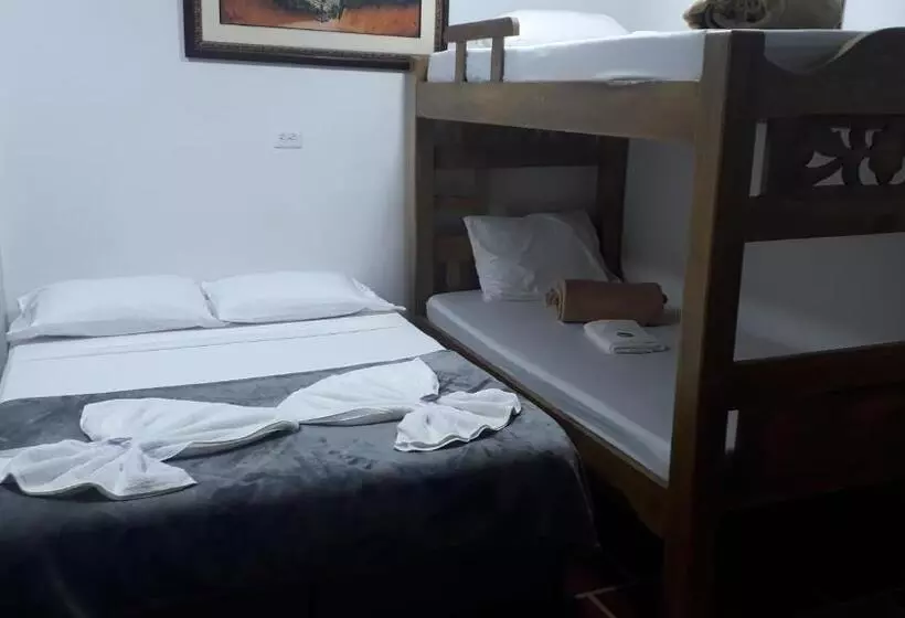 هاستل Estaciones