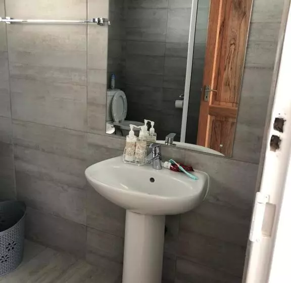 Aamiaismajoitus (B&B) 8 On Acacia Guesthouse