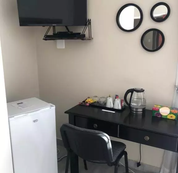 Aamiaismajoitus (B&B) 8 On Acacia Guesthouse