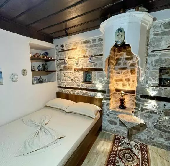 تختخواب و صبحانه Guest House Semani