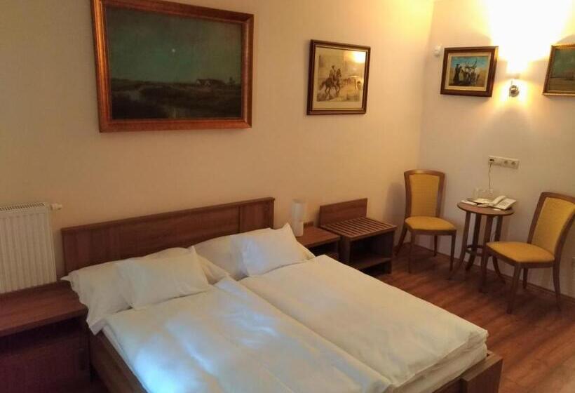 پانسیون St. Hubert Vendégház