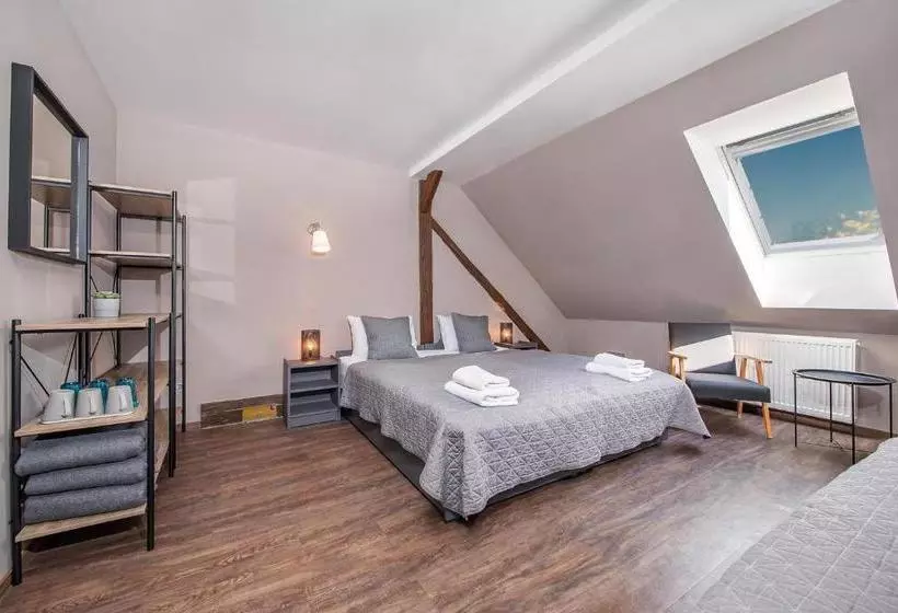 Postel Hostel