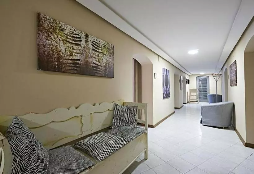 Postel Hostel