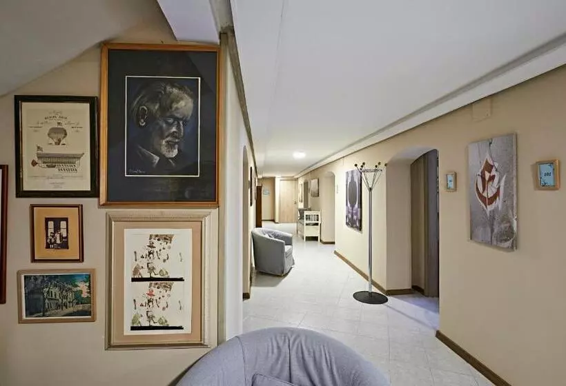 Postel Hostel