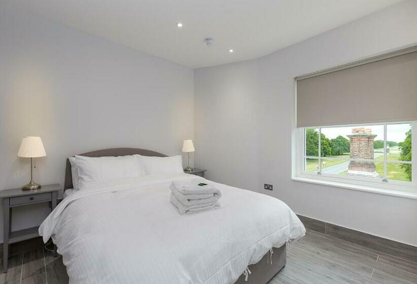 The Lion Gate Apartments