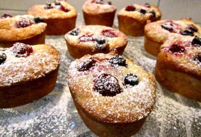 Aston Road Villa Bed & Breakfast