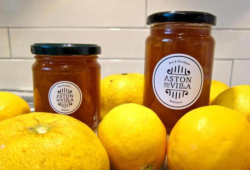 Aston Road Villa Bed & Breakfast