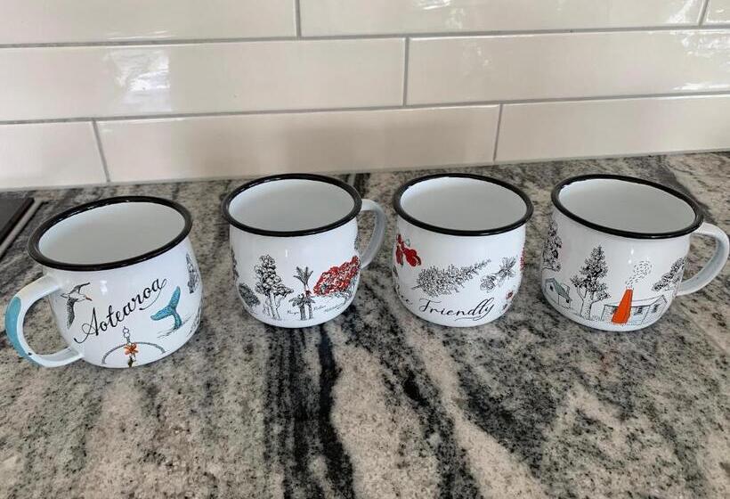 Aston Road Villa Bed & Breakfast