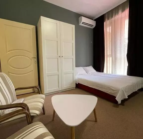 Family Hotel Gradina