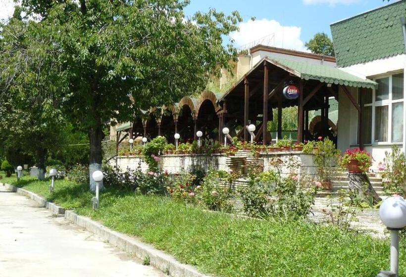 هتل Briz 3 Free Parking