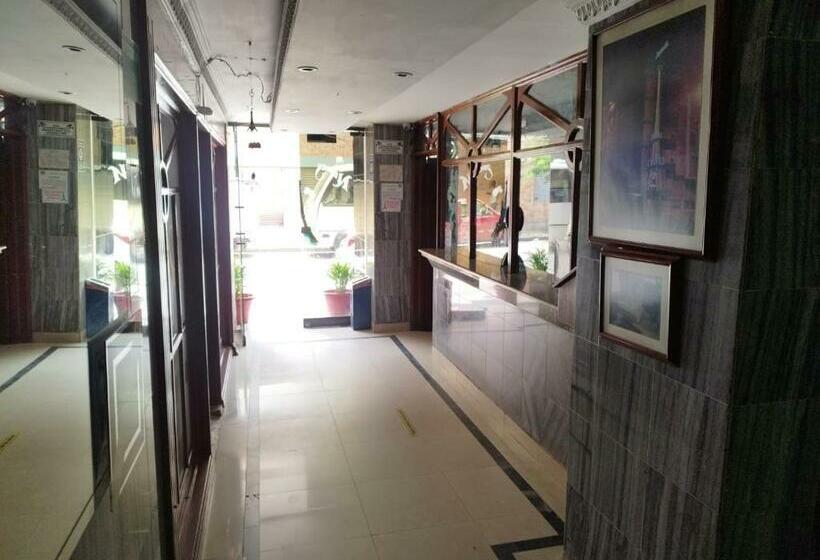 هتل Residencias Noches De París