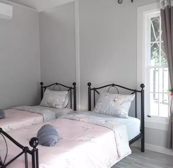 Hotelli Sky Cottage Bungalow