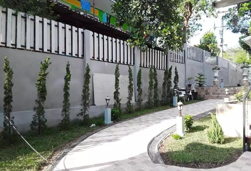 Hotelli Sky Cottage Bungalow