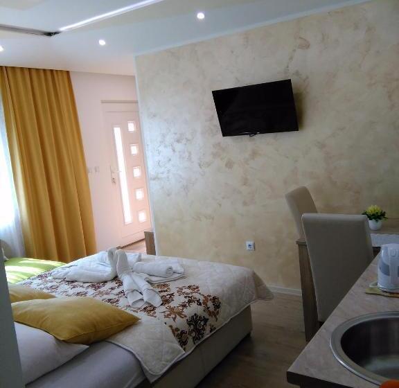 پانسیون Apartmani Slađo