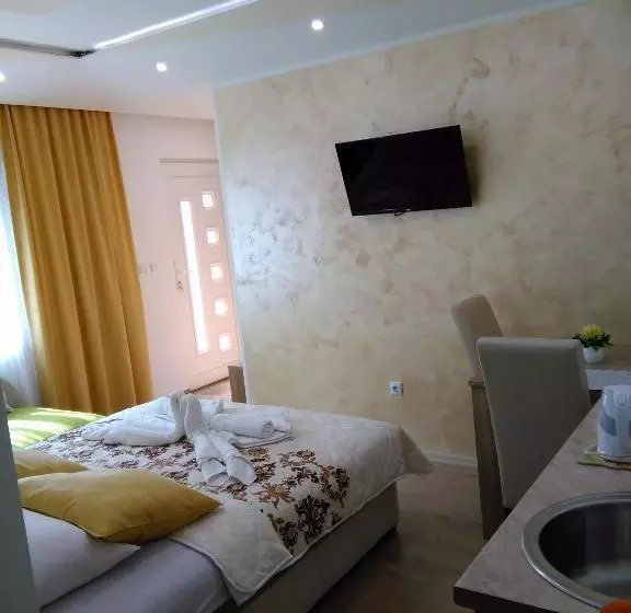 پانسیون Apartmani Slađo