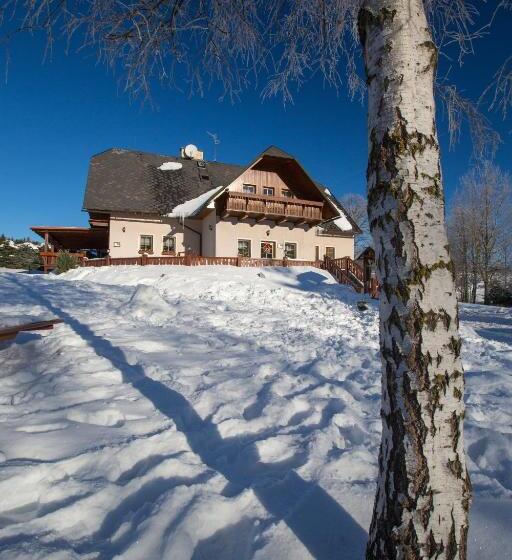 ペンション Penzion Pod šerákem