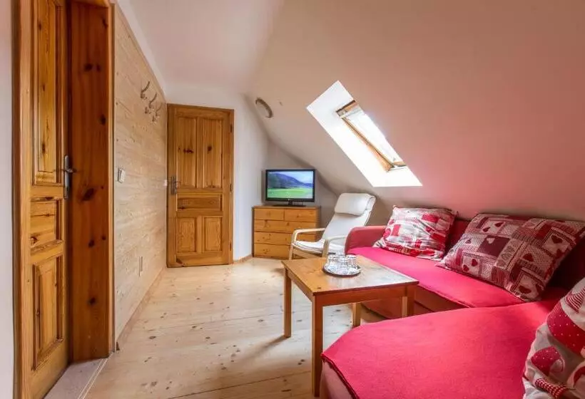 Majatalo Penzion Pod šerákem