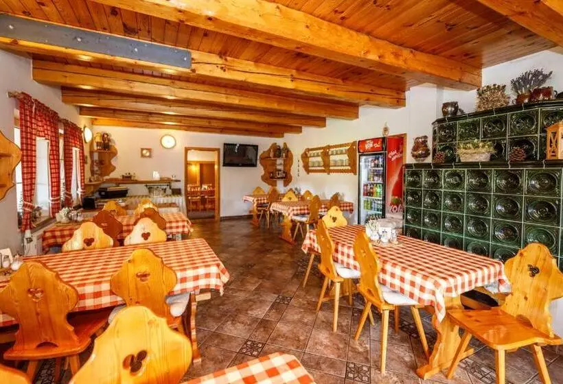 Majatalo Penzion Pod šerákem