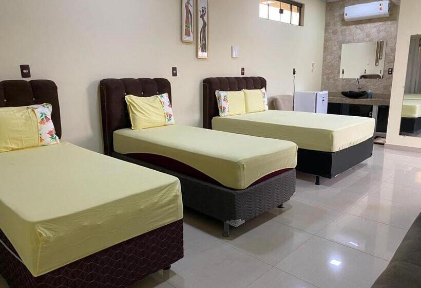 פנסיון Suites Flor De Lis