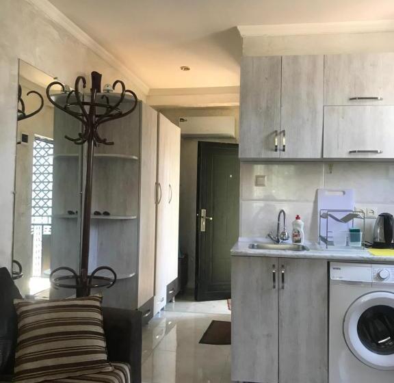 تختخواب و صبحانه уютная студия Maksim