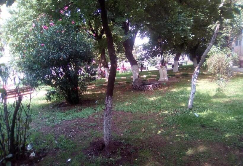 تختخواب و صبحانه уютная студия Maksim