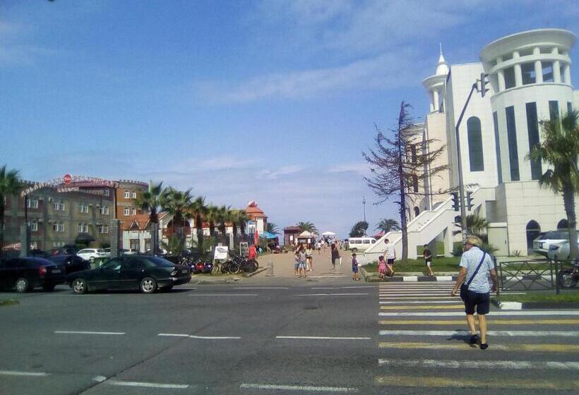 تختخواب و صبحانه уютная студия Maksim