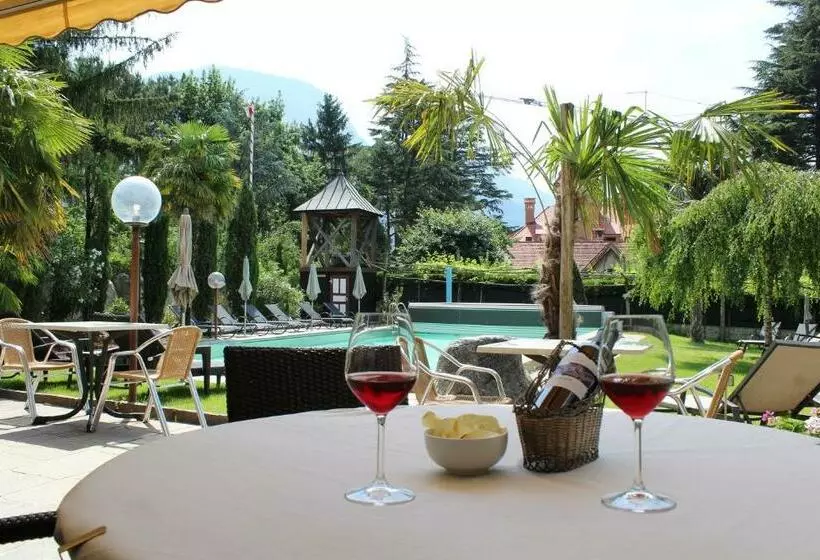 ホテル Garni Weingut